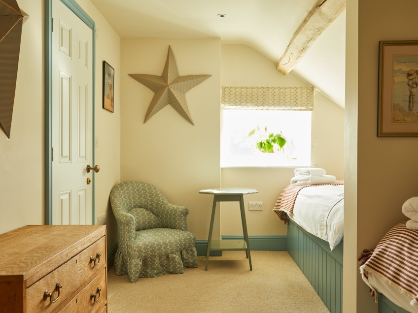 Overbury Property Details -